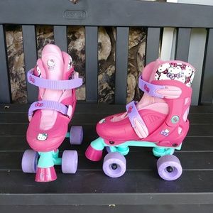 Awesome girls Hello Kitty quad skates 🌈